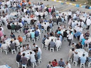 Kalaycı'dan belediye çalışanlarına iftar