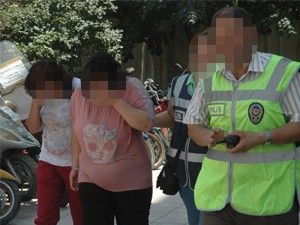 Telefon dolandırıcıları polise yakalandı