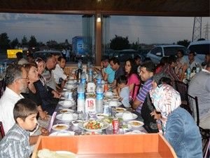 Aşikar Eğitim Kurumlarından iftar yemeği