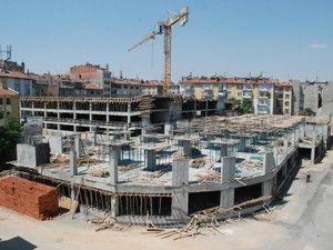 Şems Katlı Otopark'ı inşaatı sürüyor