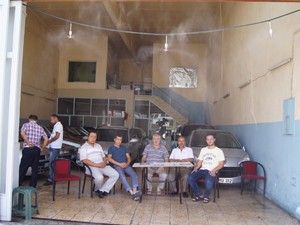 Halkı fıskiyeler serinletiyor