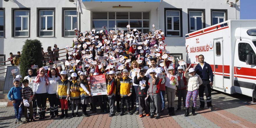 Seydişehir’de 112 çalışanlarından öğrencilere eğitim