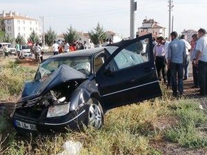 Otomobiller çarpıştı 4 kişi yaralandı