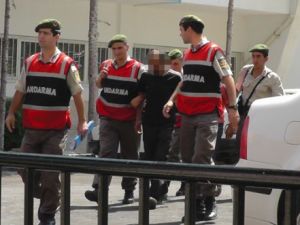 Cezaevine uyuşturucu sokmak istediler