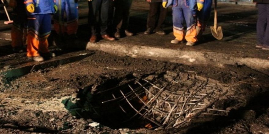 Patlama sonrası iki metrelik çukur oluştu