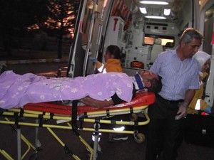 Otomobil şarampole yuvarlandı