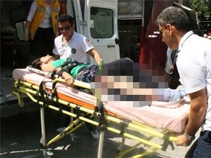 Saplanan bıçakla hastaneye kaldırıldı