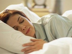 Az uyuyan kadınlar şişmanlıyor