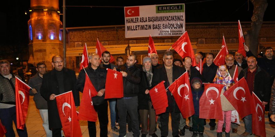 Ereğli Belediyesi şehit anısına binlerce Türk Bayrağı dağıttı