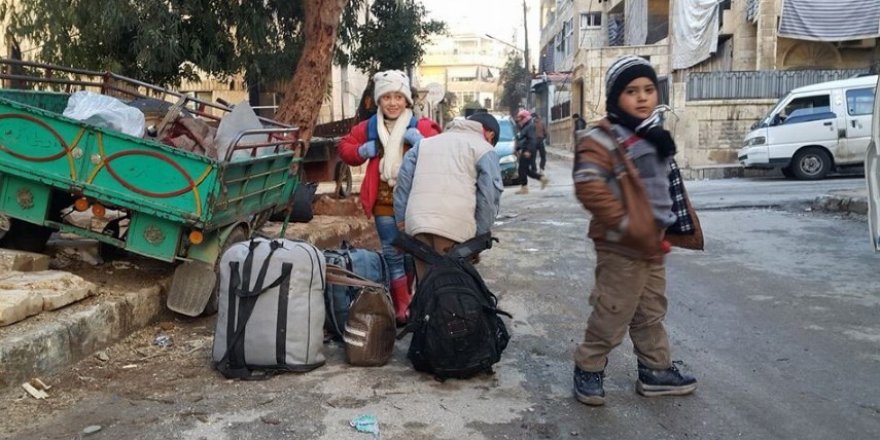 Halep'te tahliyeler başladı