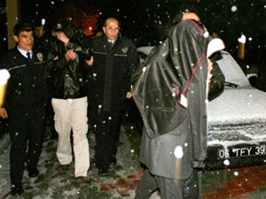 Berber kalfasını öldüren zanlılar tutuklandı