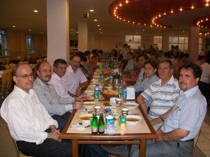 KOMFED üyelerini iftarda buluşturdu