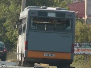 Askeri aracın geçişi sırasında patlama