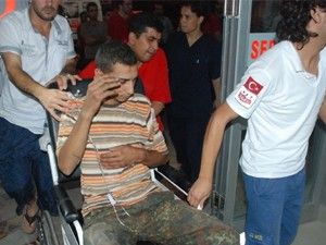 Yaralı Suriyeliler Hatay'a getirildi
