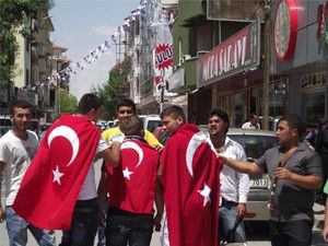 Asker adayları veda turunda