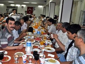 Telekom teknik çalışanları iftarda buluştu