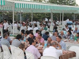 Emlakçılar iftarda bir araya geldi