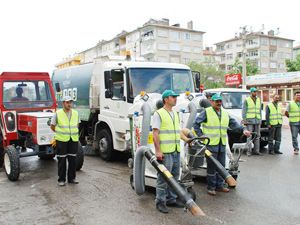 Semt pazarları yeni yöntemle temizleniyor