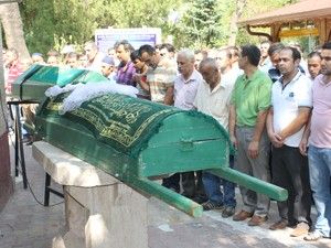Baba ve kızlarına son görev