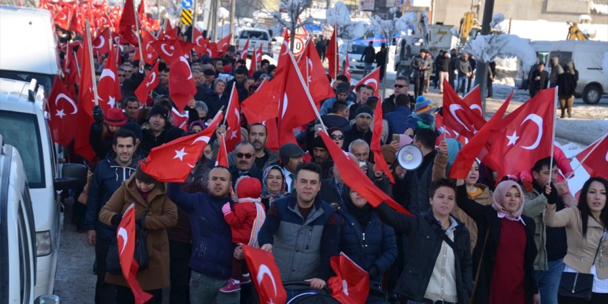 Yüksekova'da teröre lanet yürüyüşü