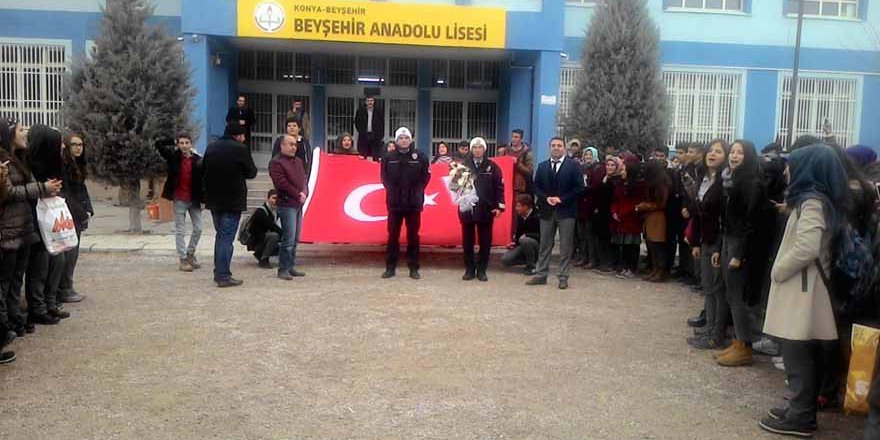 Beyşehir’de ihbara giden polislere öğrencilerden sürpriz