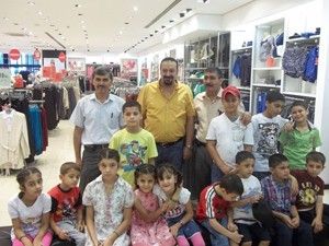 Uyararslandan kimsesiz çocuklara bayram hediyesi