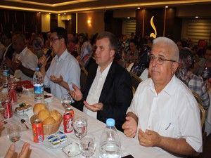 Derebucaklılar iftarda hasret giderdi