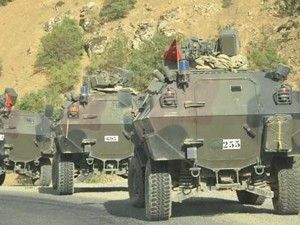 Askeri konvoya mayınlı tuzak