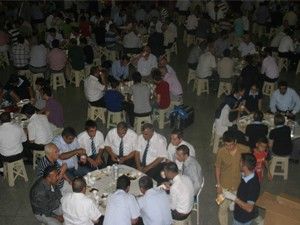 Konya otogarında iftar yemeği