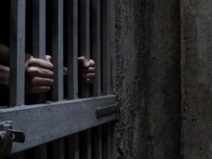 Aranan 5 kişi yakalandı