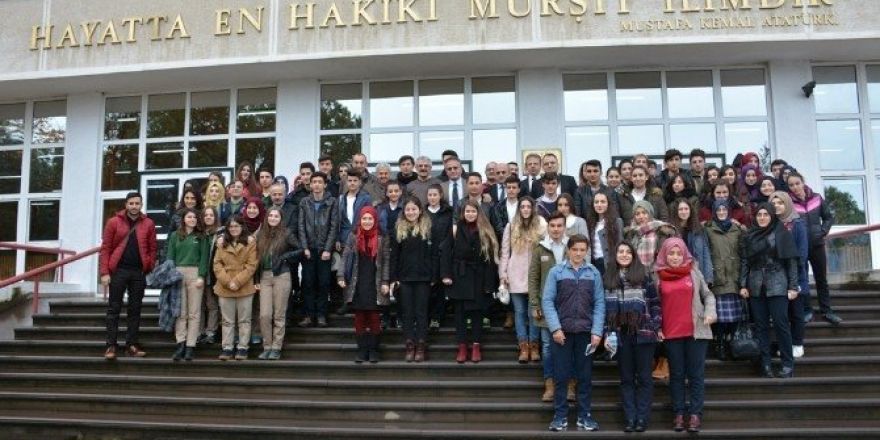 Trabzon’da “Kariyer Günleri Projesi: Geleceğimi Planlıyorum” projesi