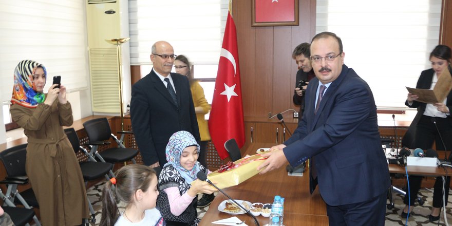 Konya’da şehit çocuklarına dizüstü bilgisayar