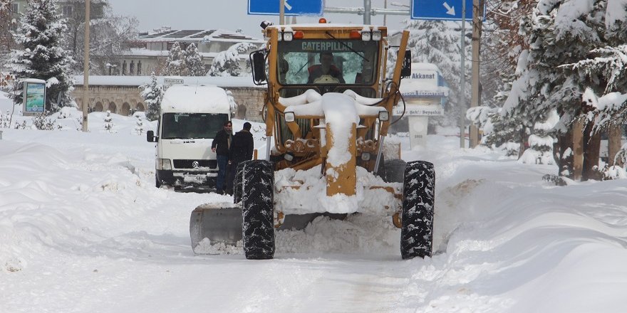 Beyşehir’de son 10 yılın rekor kar yağışı
