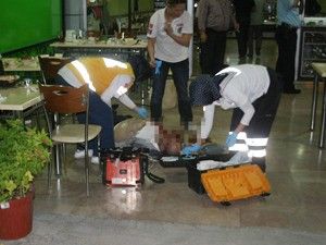 Çorba içerken silahla öldürüldü