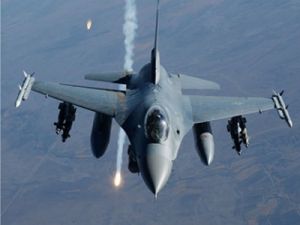 Şemdinli ve Kandil'e bomba yağdı