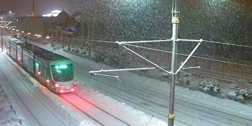 TRAMVAY RAYDAN ÇIKTI