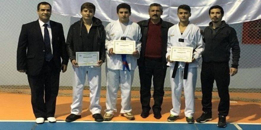 Taekwondo turnuvasında büyük başarı