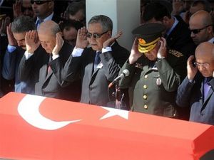 Son yolculuğuna uğurlandı