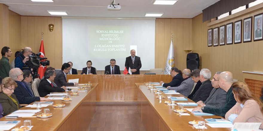 Rektör Şahin, “Toplumu yeniden inşa etmeliyiz”