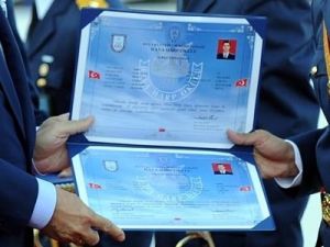 Devletin zirvesi mezuniyet töreninde