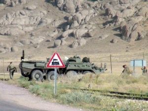 Yük trenine bombalı tuzak