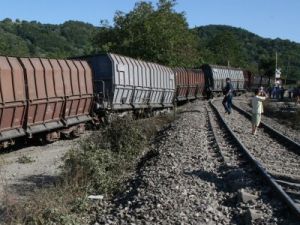 Kemah'ta demiryolunda patlama
