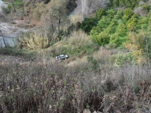 Otomobil uçuruma yuvarlandı: 5 ölü