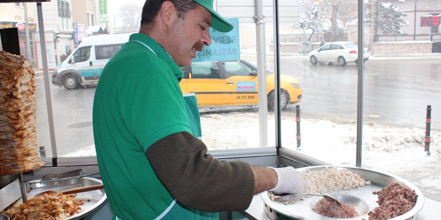 Efsane Döner tantuni servisine başladı