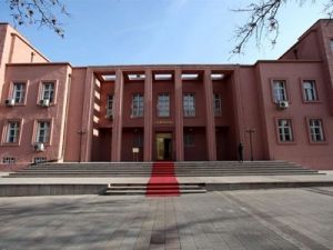 Yabancı soyadına ret