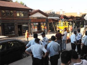 Gazetecilere çirkin saldırı!