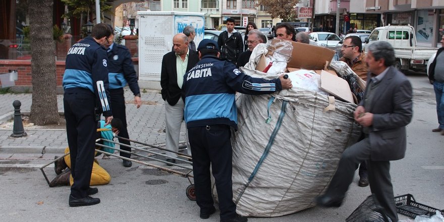 ‘Öldür beni ekmek teknemi alma’