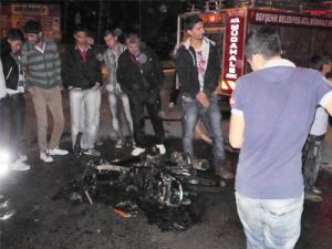 Seyir halindeki motosiklet yandı