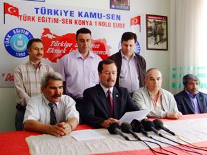 Öğrenci andı tartışması sürüyor