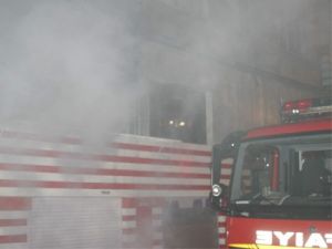 5 Katlı apartmanda yangın paniği